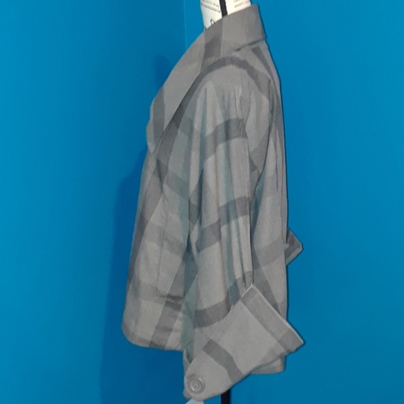 a.n.a Large Grey Plaid Swing Coat w/pockets - Picture 4 of 8